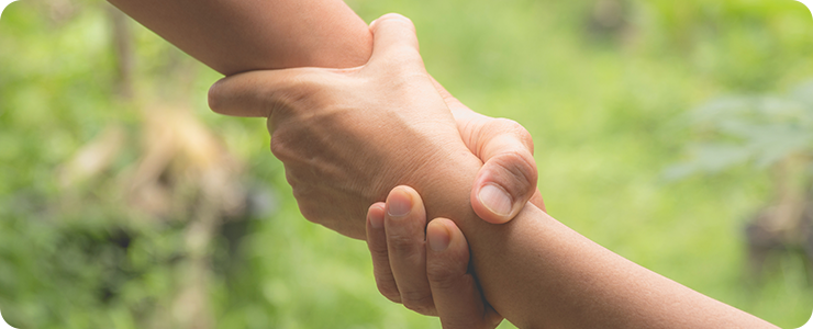 긴급 구호 및 피난 지원